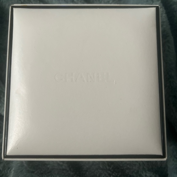 Chanel J12 Watch - BNIB Never worn/used - Picture 2 of 2